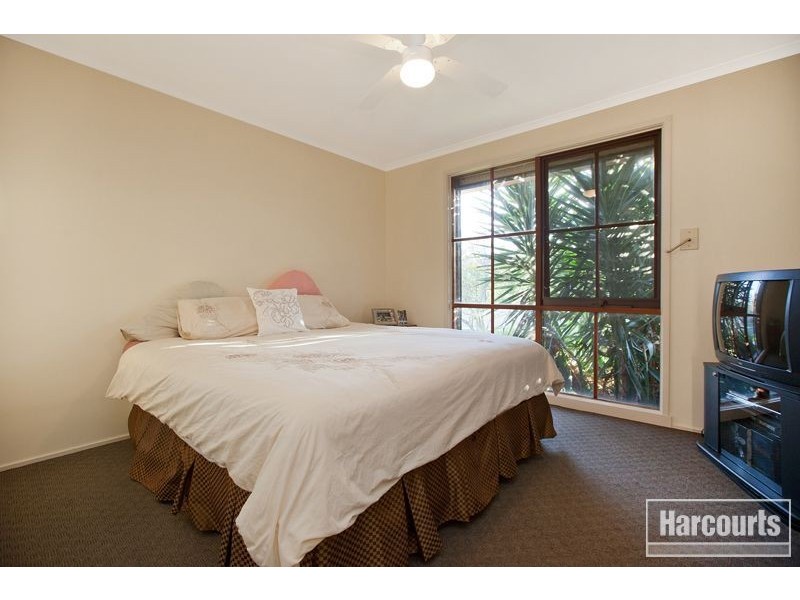 14 Osborn Grove, Pakenham VIC 3810
