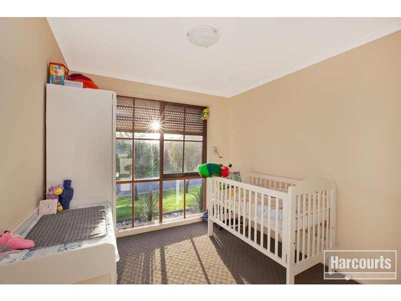 14 Osborn Grove, Pakenham VIC 3810