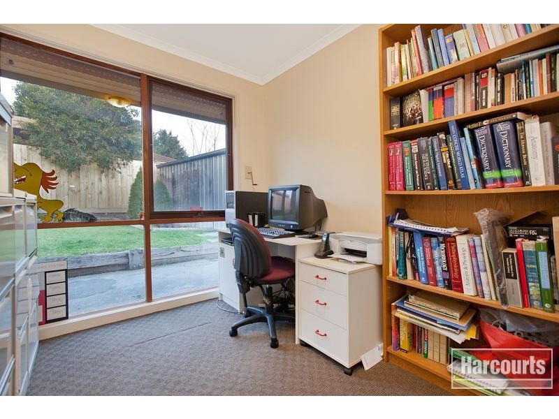 14 Osborn Grove, Pakenham VIC 3810