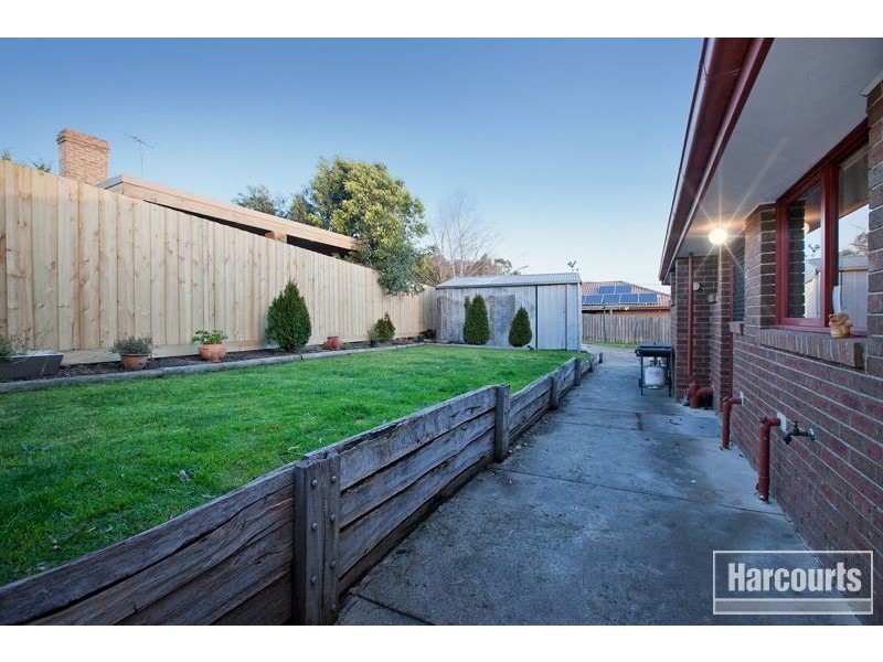 14 Osborn Grove, Pakenham VIC 3810