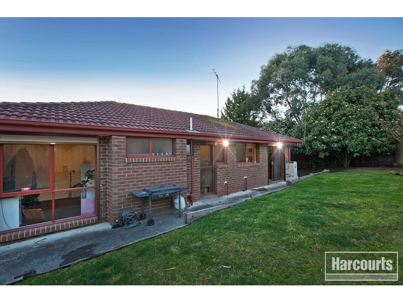 14 Osborn Grove, Pakenham VIC 3810