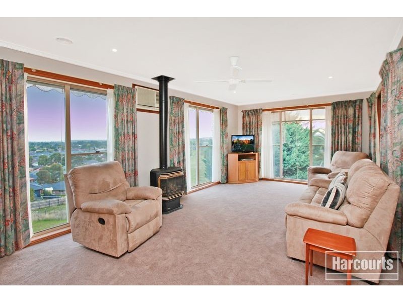 31 Highland Drive, Pakenham VIC 3810