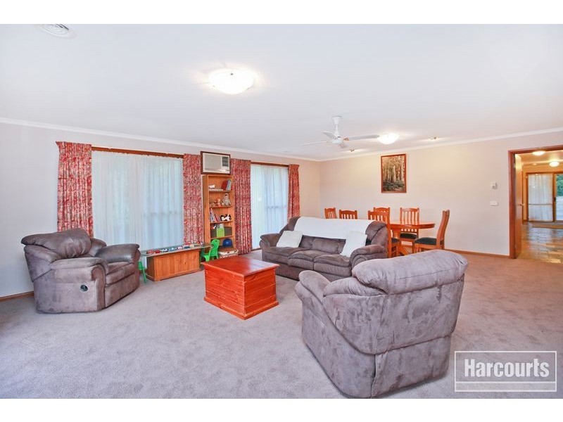 31 Highland Drive, Pakenham VIC 3810