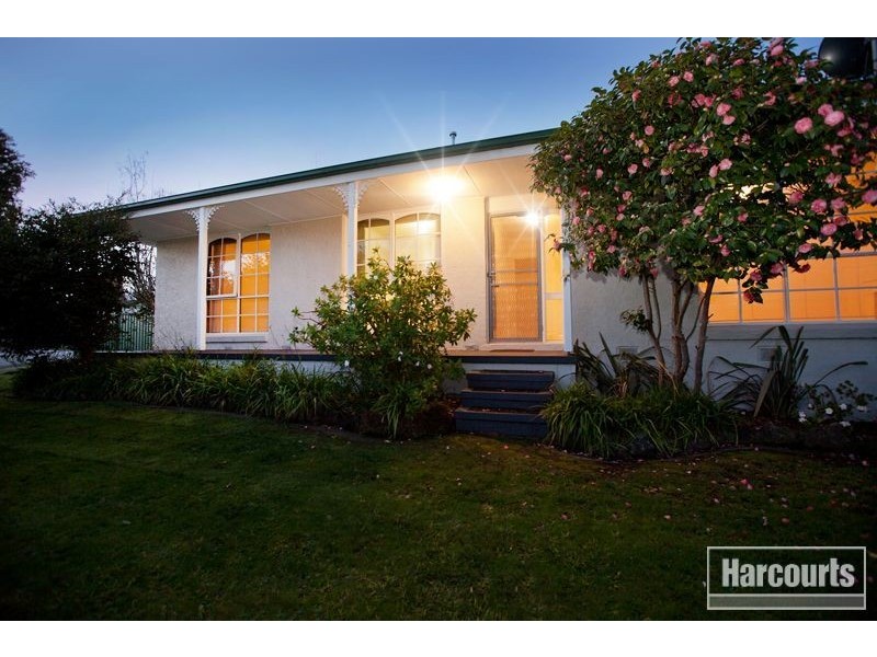 2 Philip Court, Pakenham VIC 3810