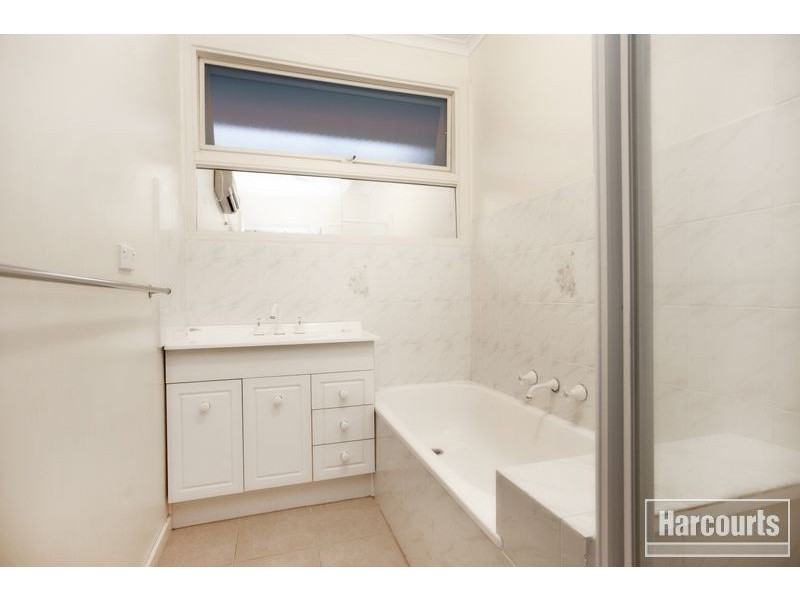 2 Philip Court, Pakenham VIC 3810