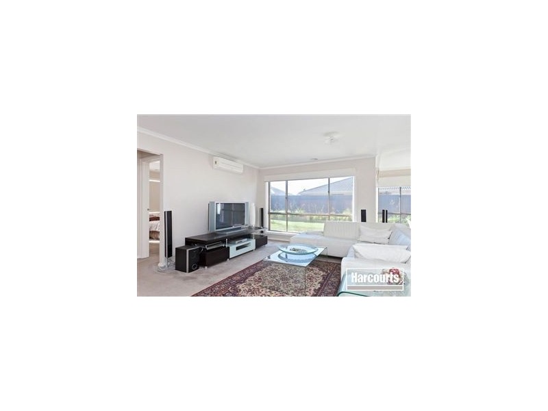 36 Laurina Link, Pakenham VIC 3810
