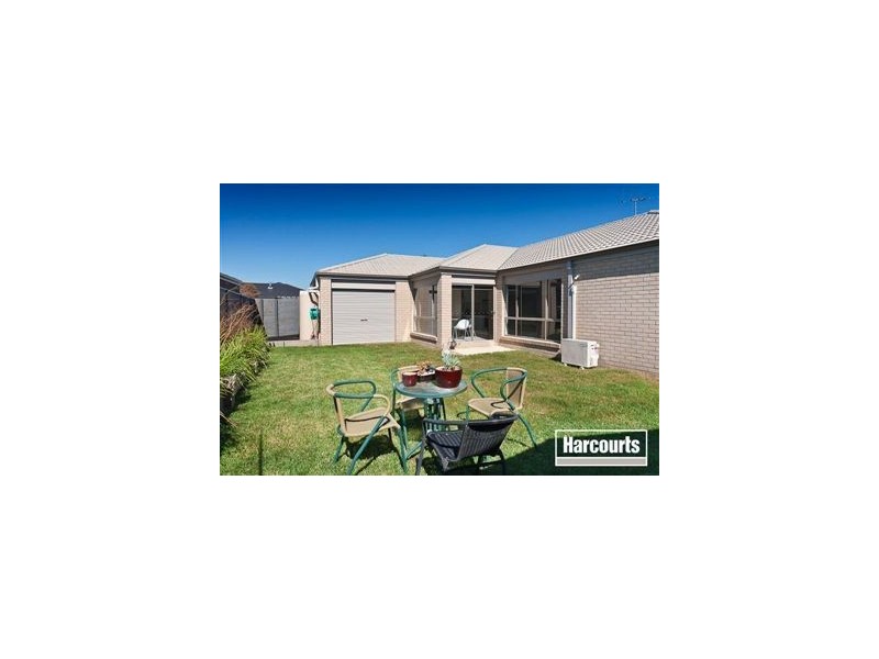 36 Laurina Link, Pakenham VIC 3810