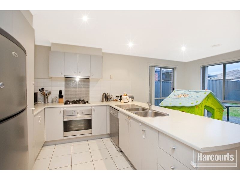 10 Seville Street, Pakenham VIC 3810