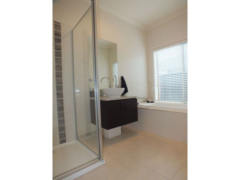 52 Sarton Link, Pakenham VIC 3810