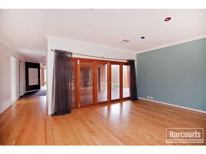 12 Wild Cherry Avenue, Pakenham VIC 3810