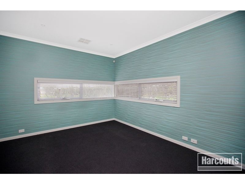 12 Wild Cherry Avenue, Pakenham VIC 3810