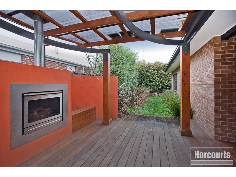 12 Wild Cherry Avenue, Pakenham VIC 3810