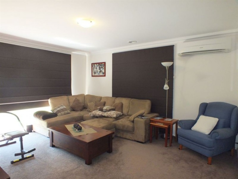 32 Ben Drive, Pakenham VIC 3810