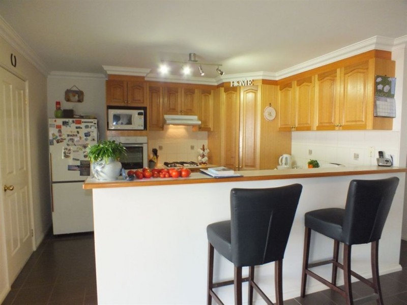 32 Ben Drive, Pakenham VIC 3810