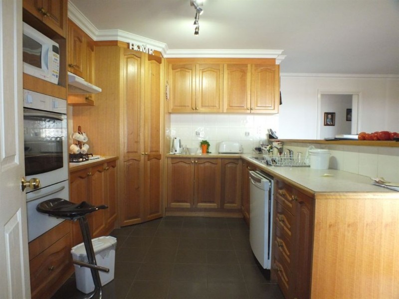 32 Ben Drive, Pakenham VIC 3810