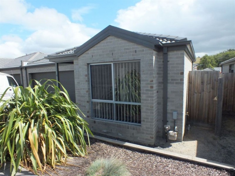 4/21 Diston Court, Pakenham VIC 3810