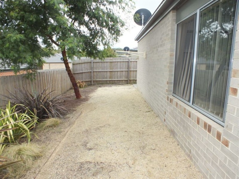 4/21 Diston Court, Pakenham VIC 3810