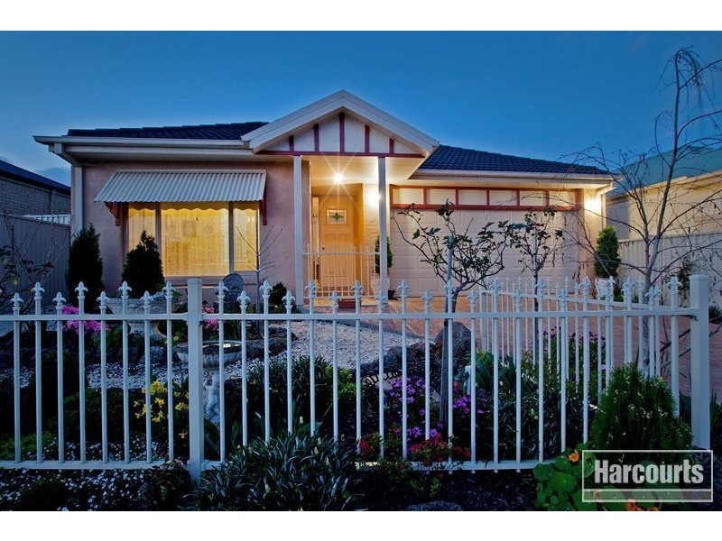 11 Juliet Gardens, Pakenham VIC 3810