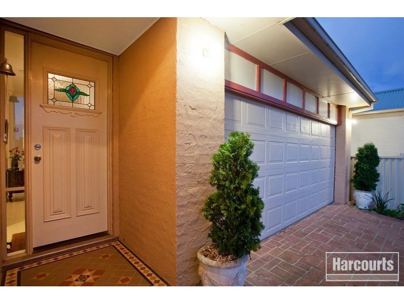 11 Juliet Gardens, Pakenham VIC 3810