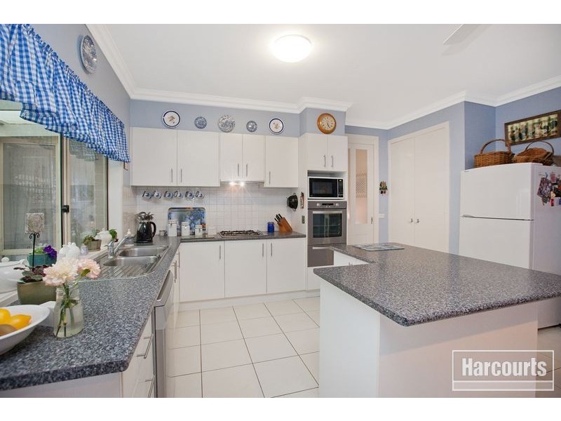 11 Juliet Gardens, Pakenham VIC 3810