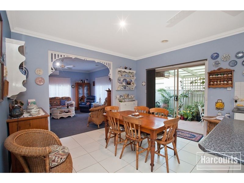 11 Juliet Gardens, Pakenham VIC 3810