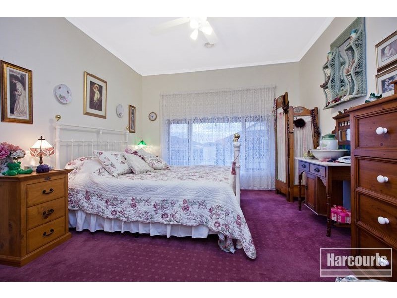 11 Juliet Gardens, Pakenham VIC 3810