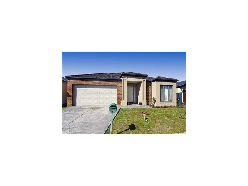 15 Paperbark Drive, Pakenham VIC 3810