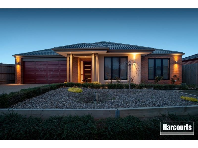 15 Webster Way, Pakenham VIC 3810