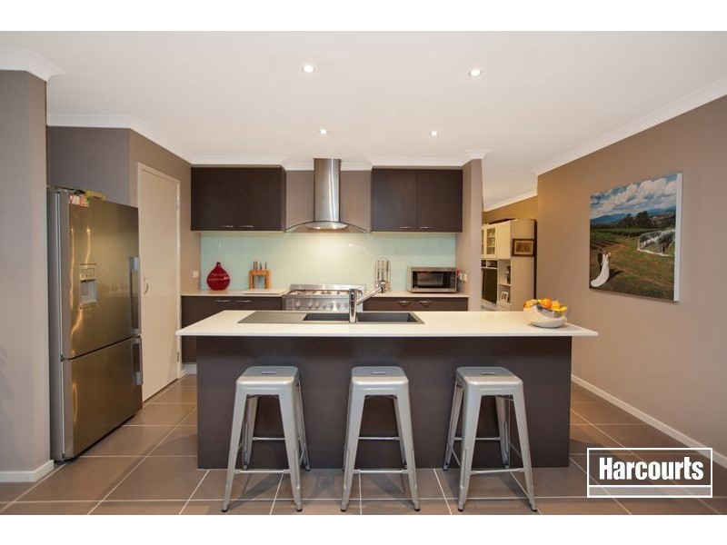 15 Webster Way, Pakenham VIC 3810