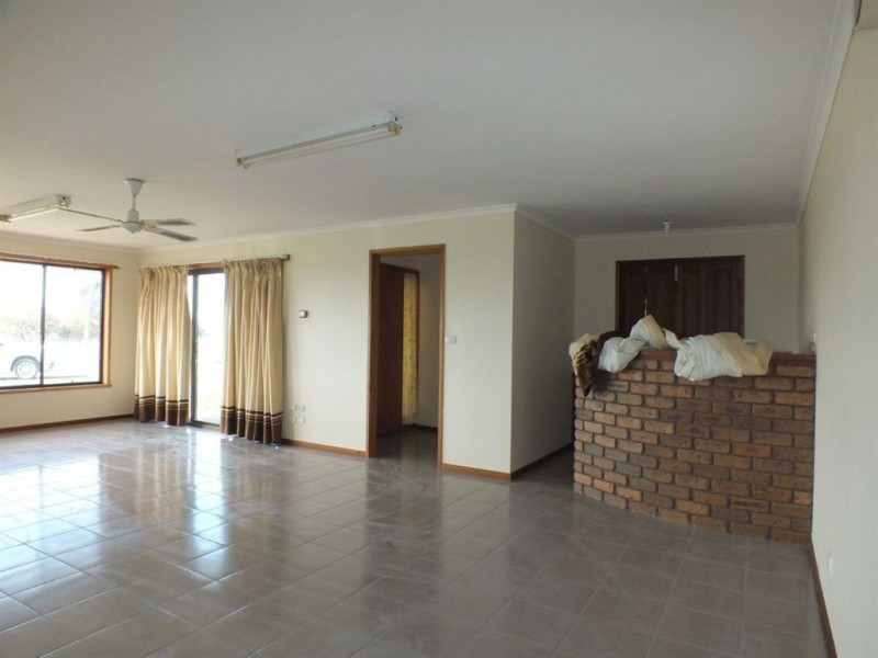 215 McCraws Road, Tynong VIC 3813