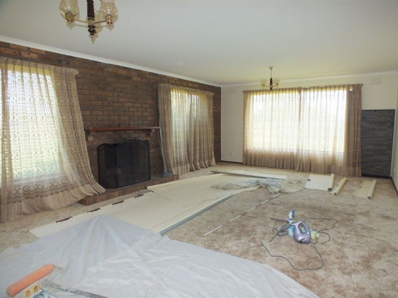 215 McCraws Road, Tynong VIC 3813