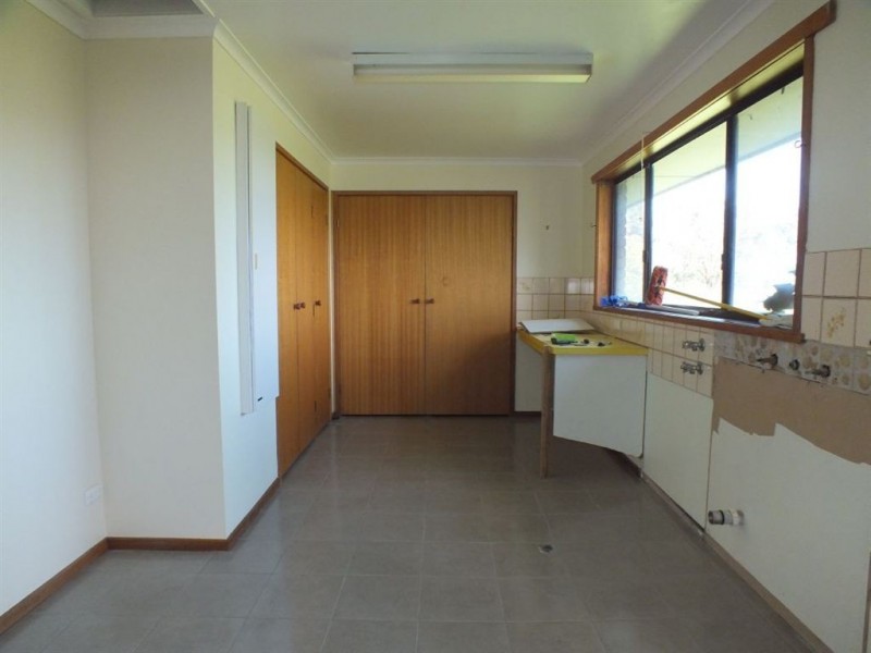 215 McCraws Road, Tynong VIC 3813