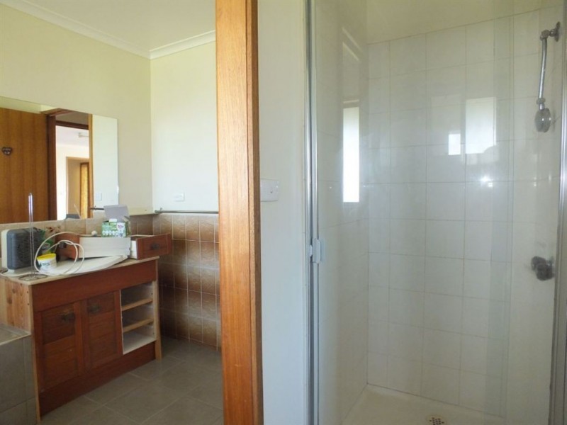 215 McCraws Road, Tynong VIC 3813