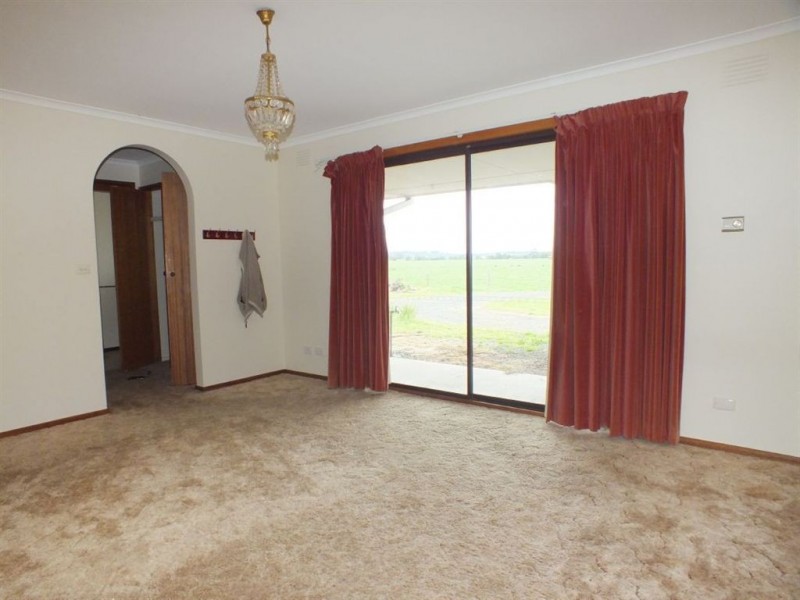 215 McCraws Road, Tynong VIC 3813