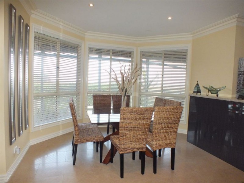 18 Highland Drive, Pakenham VIC 3810