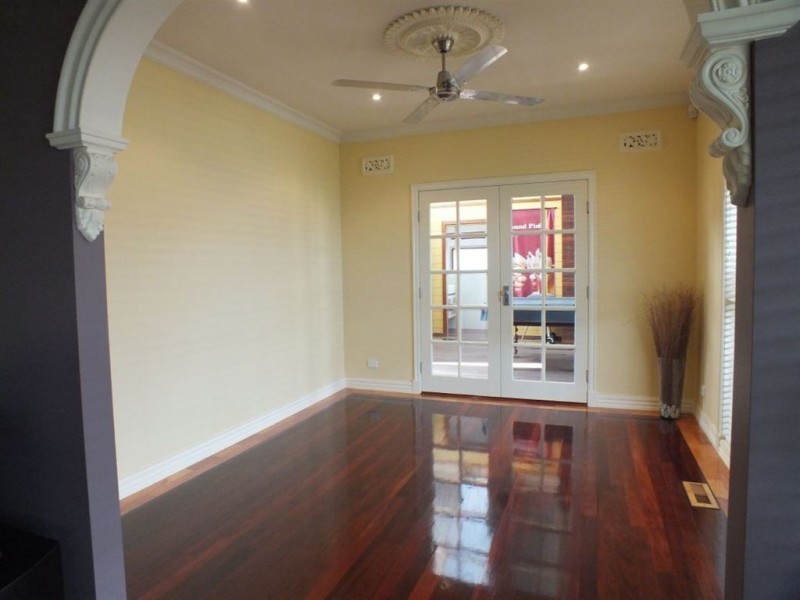 18 Highland Drive, Pakenham VIC 3810