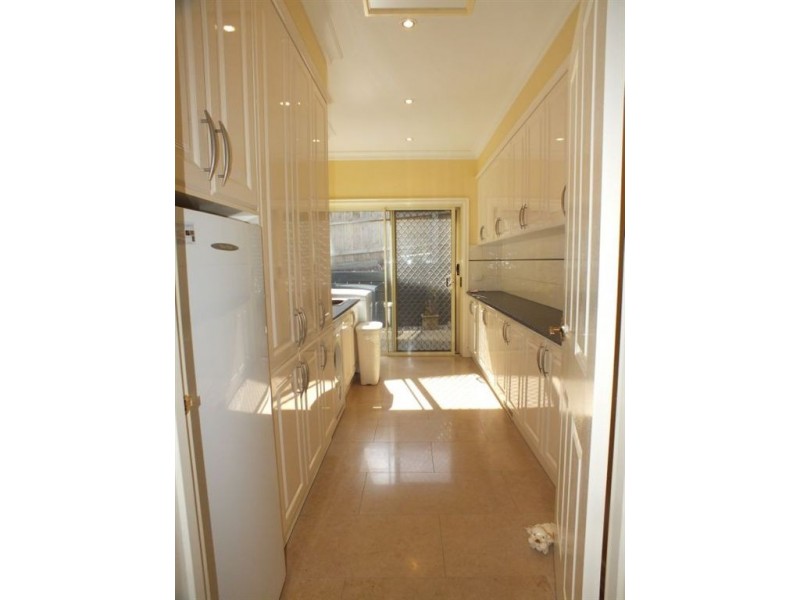 18 Highland Drive, Pakenham VIC 3810