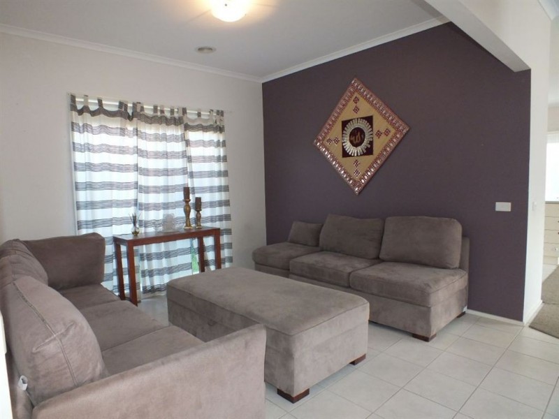 14 River Red Grove, Pakenham VIC 3810