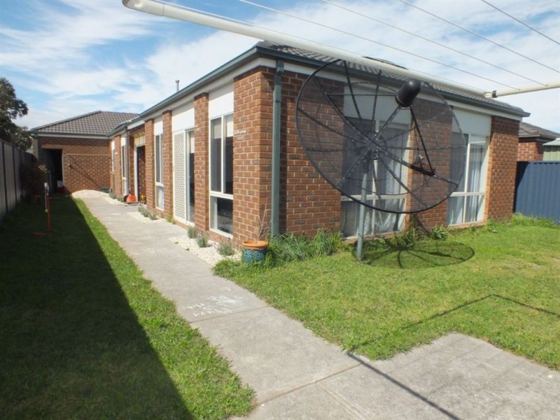 14 River Red Grove, Pakenham VIC 3810