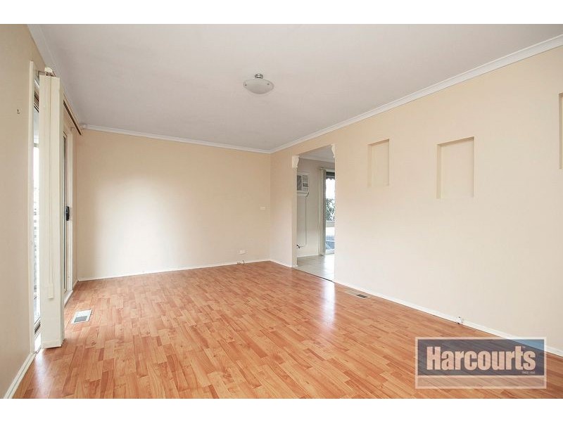 6 Kathryn Close, Pakenham VIC 3810