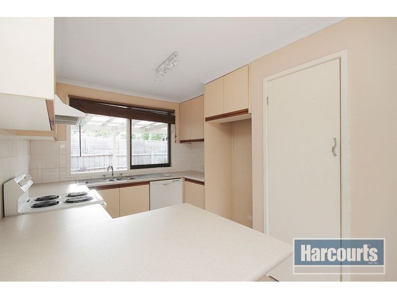 6 Kathryn Close, Pakenham VIC 3810