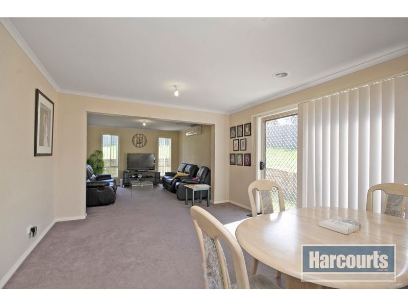 11 Tipperary Circuit, Pakenham VIC 3810