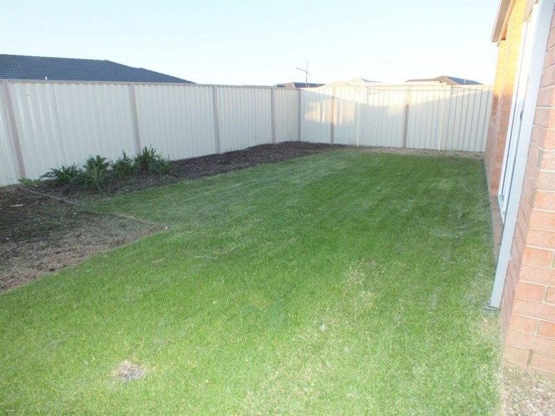 48 Serenity Street, Pakenham VIC 3810