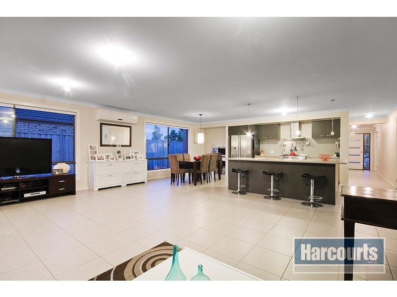 42 Tipperary Circuit, Pakenham VIC 3810