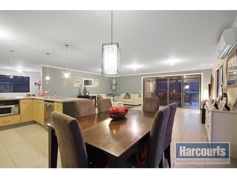 42 Tipperary Circuit, Pakenham VIC 3810