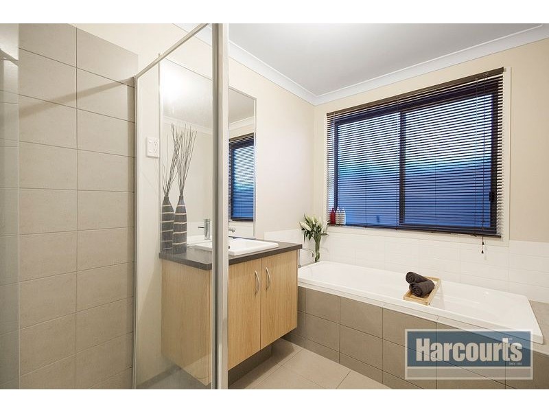 42 Tipperary Circuit, Pakenham VIC 3810