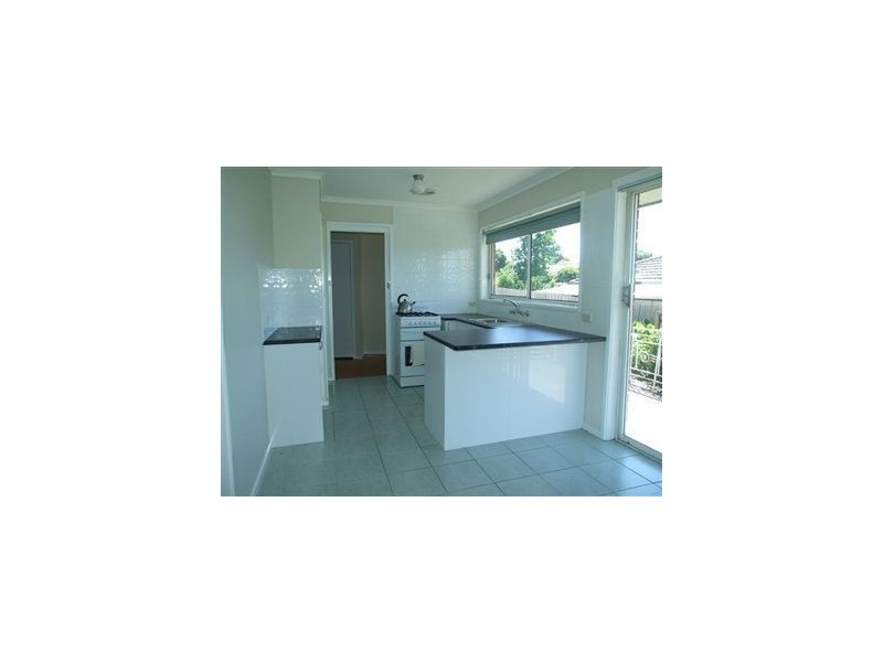 36 Princes Hwy, Pakenham VIC 3810