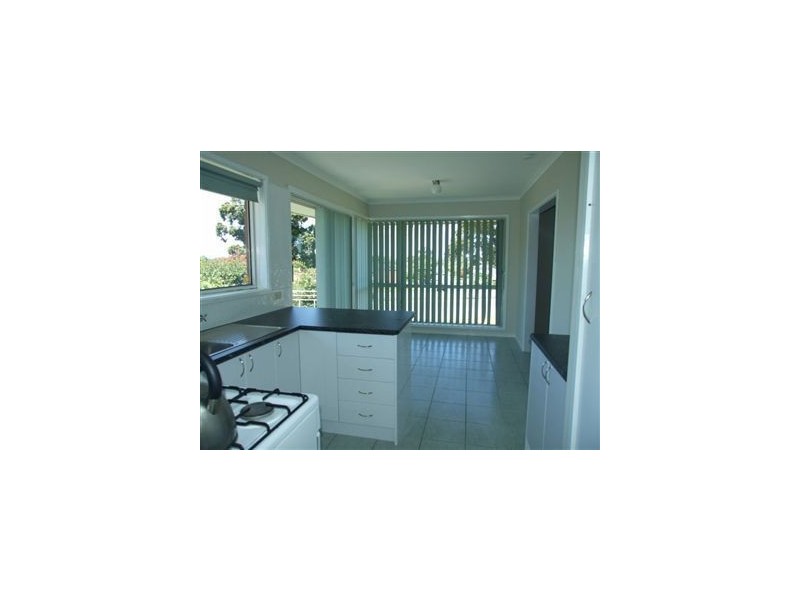 36 Princes Hwy, Pakenham VIC 3810
