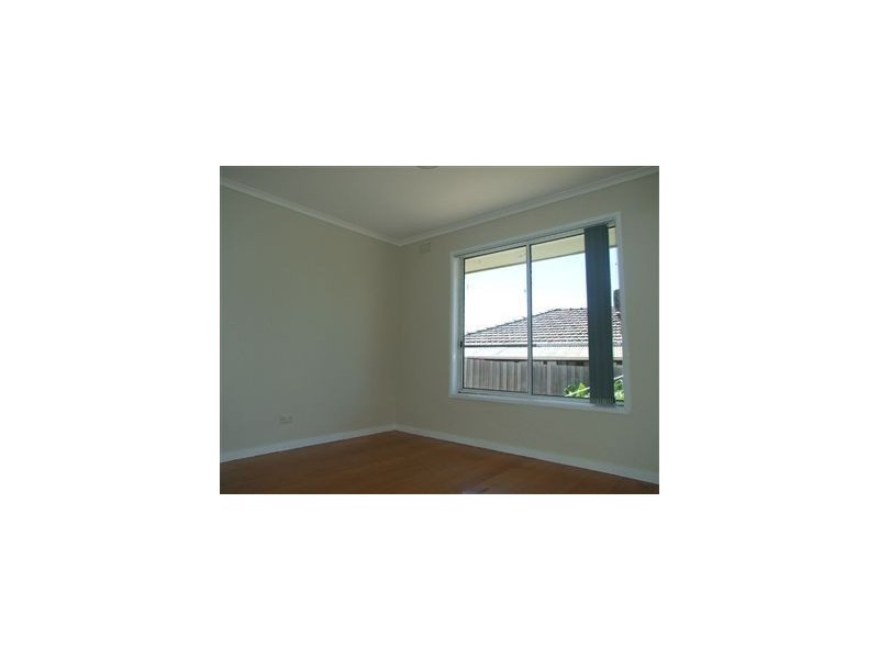 36 Princes Hwy, Pakenham VIC 3810