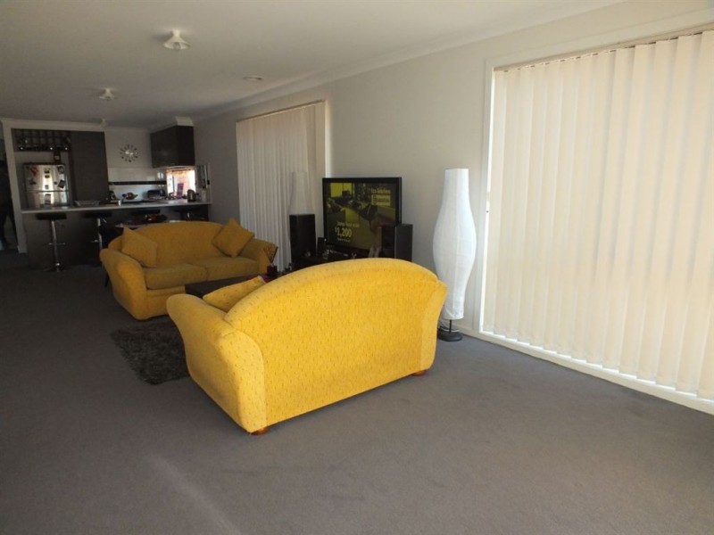 12 Victory Drive, Pakenham VIC 3810